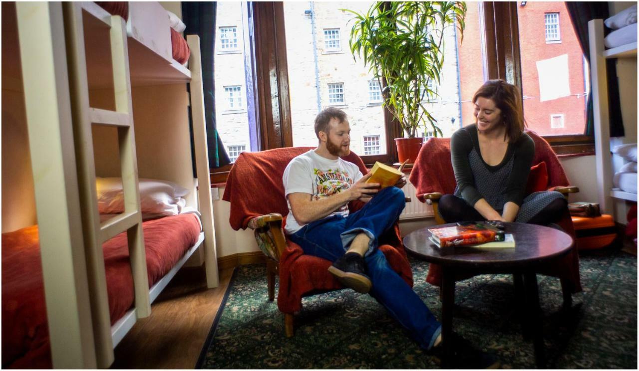 Royal Mile Backpackers Hostel Edinburgh Bagian luar foto